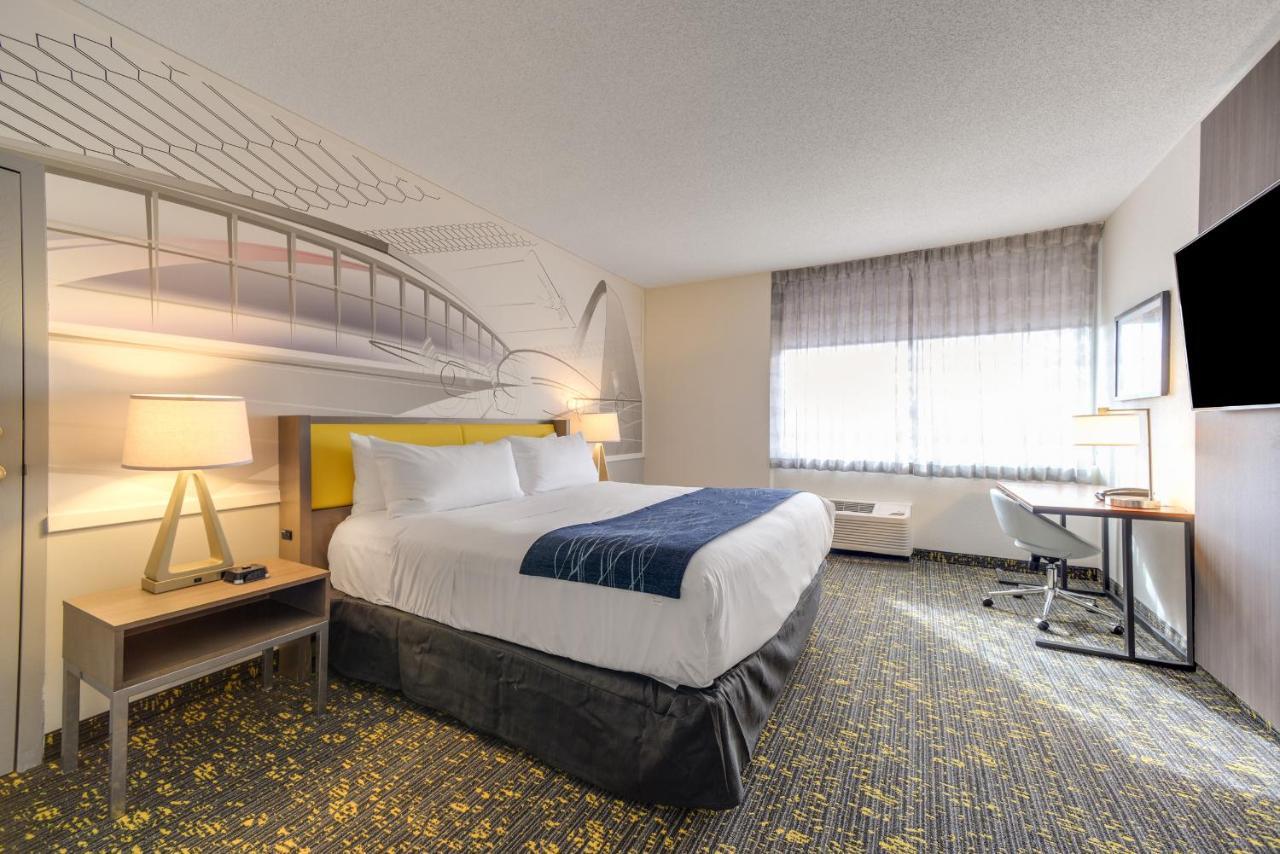 Saint Louis Airport Hotel Woodson Terrace Exterior foto